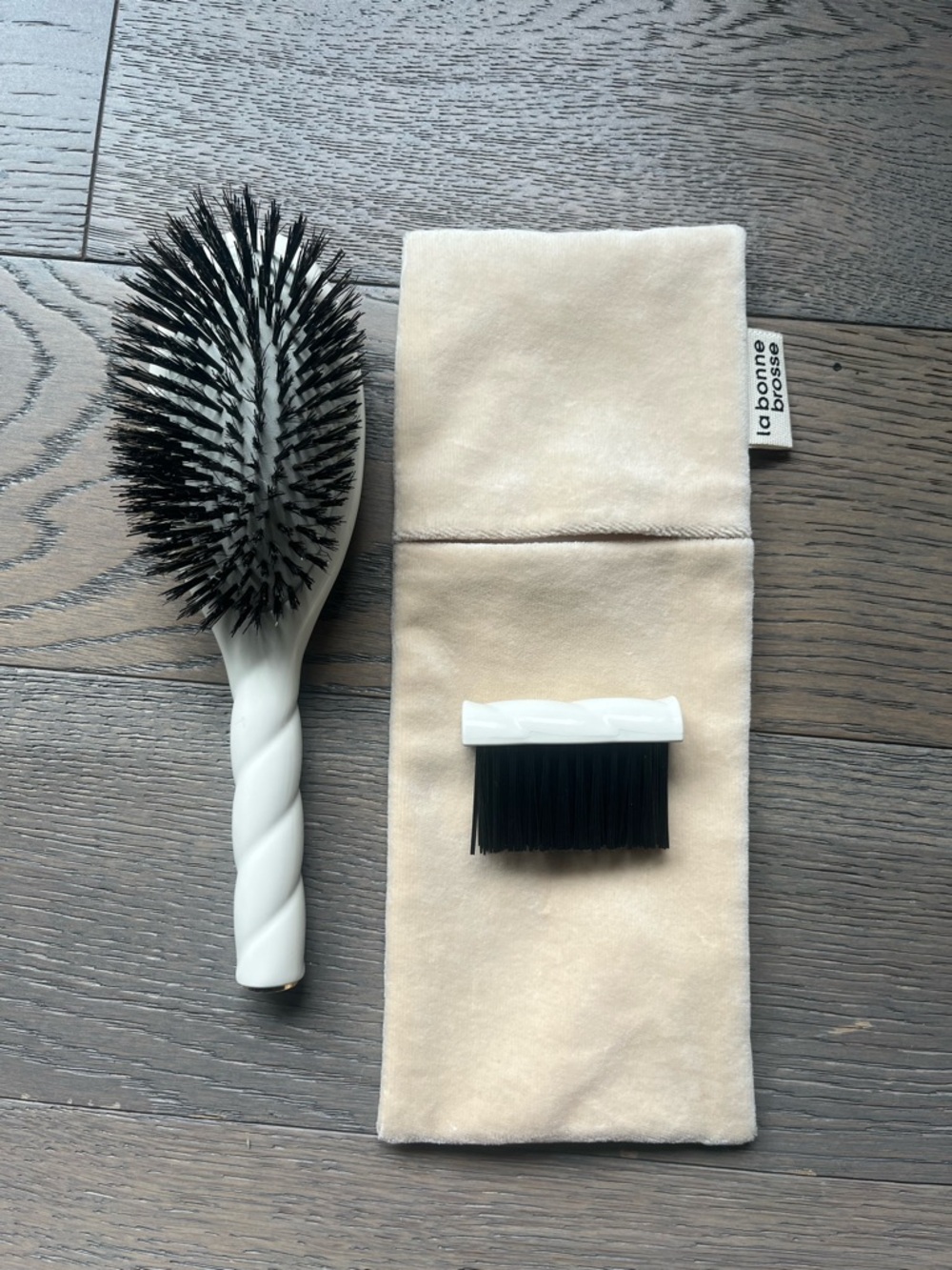 La Bonne Brosse N. 01 Shine & Care 100% Boar Bristle in Creamy White